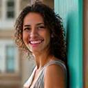 María, 42 años, sonriente y revitalizada.